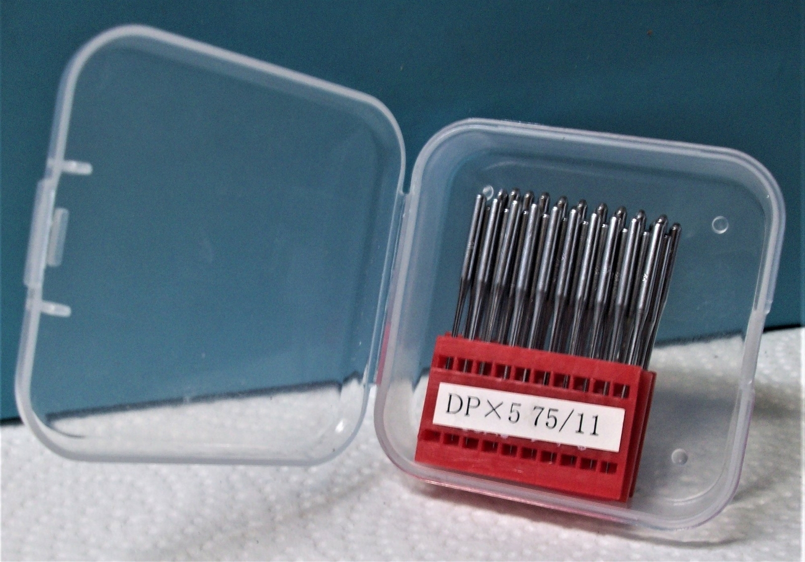 40 Sewing Machine Needles Universal, 10 Each X 4 Sizes - 11,12,14,16 & 18