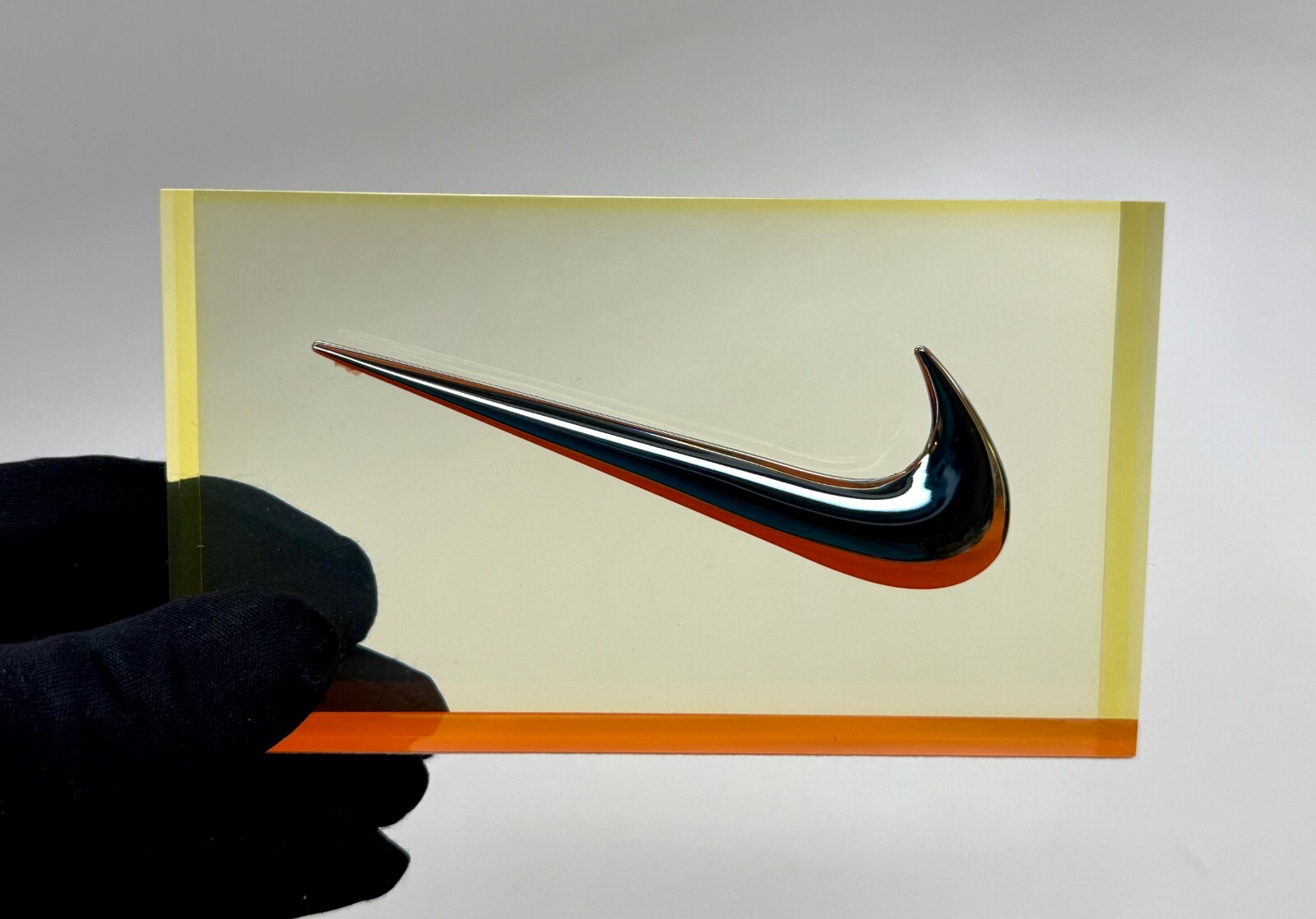 NIKE ディスプレイ看板 ✓ NEW AND RARE NIKE SWOOSH LOGO PLAQUE VISION 2005 ACRYLIC