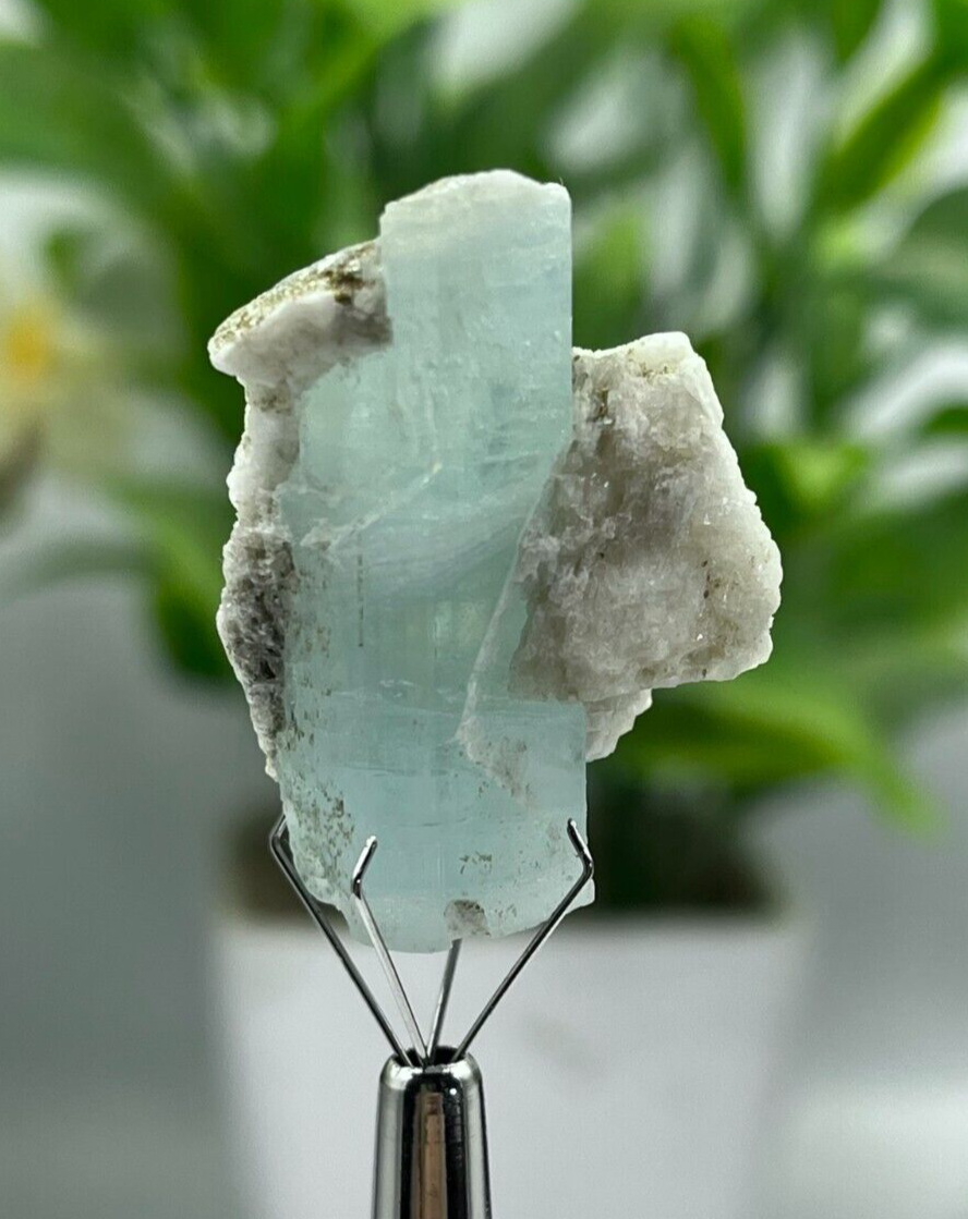 59 Ct Beautiful Amazing Aquamarine Crystal Specimen From Skardu Pakistan