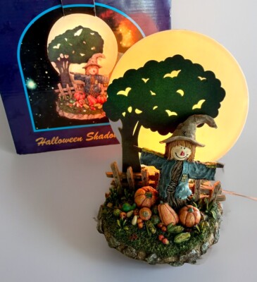 VINTAGE HALLOWEEN Light Shadow Caster Scarecrow in Original Box Exc Condition