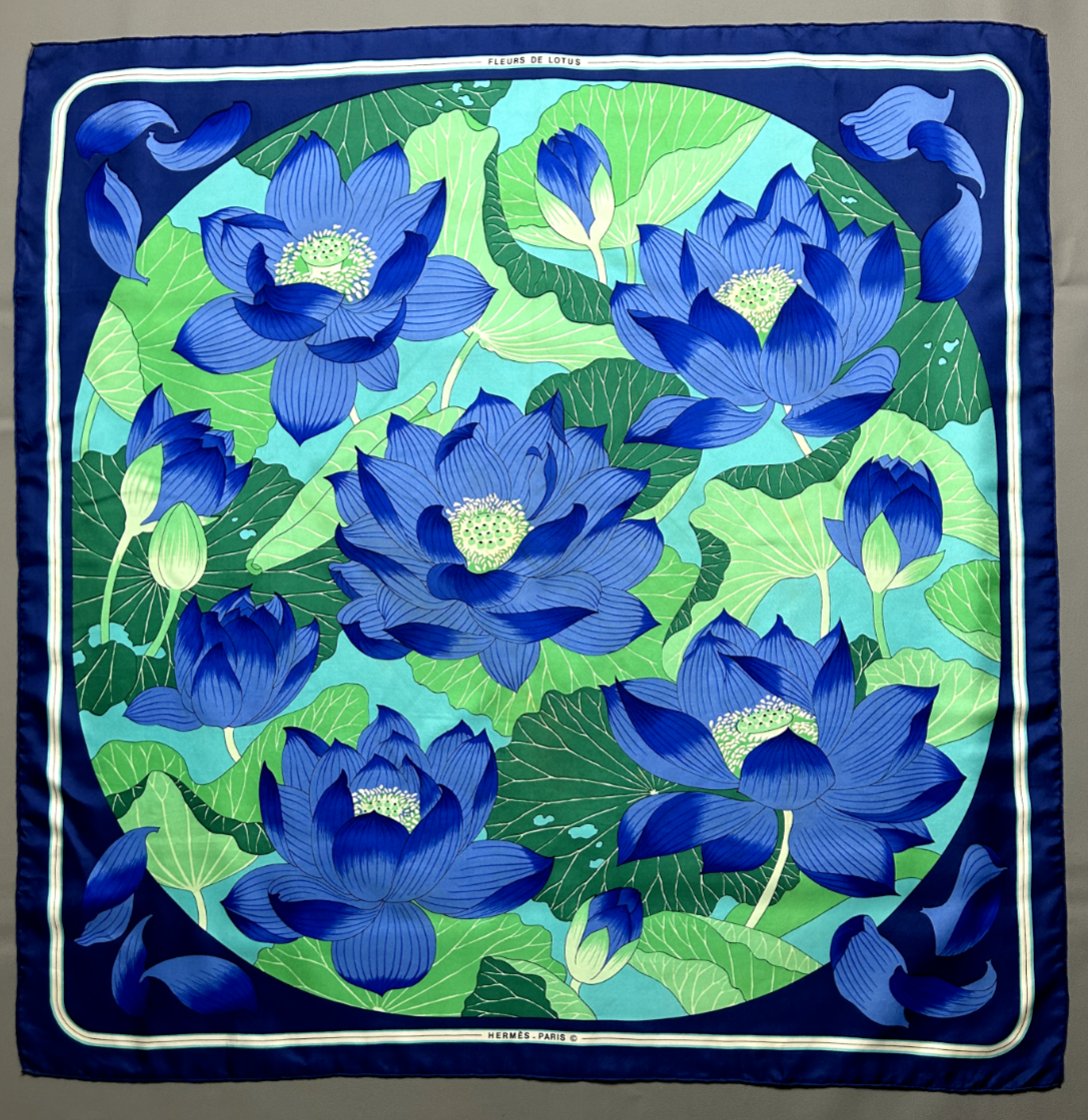 HERMÈS ヴィンテージ・スカーフ　FLEURS DE LOTUS HERMÈS ヴィンテージ・スカーフ FLEURS DE LOTUS