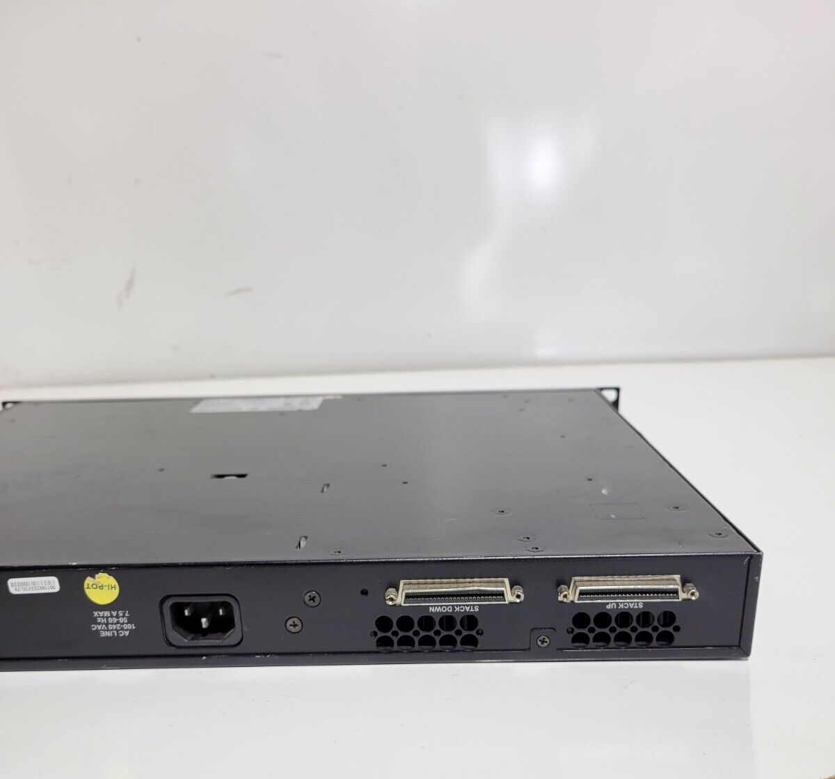 Enterasys B2H124-48P Switch, 48 port POE - Picture 5 of 6