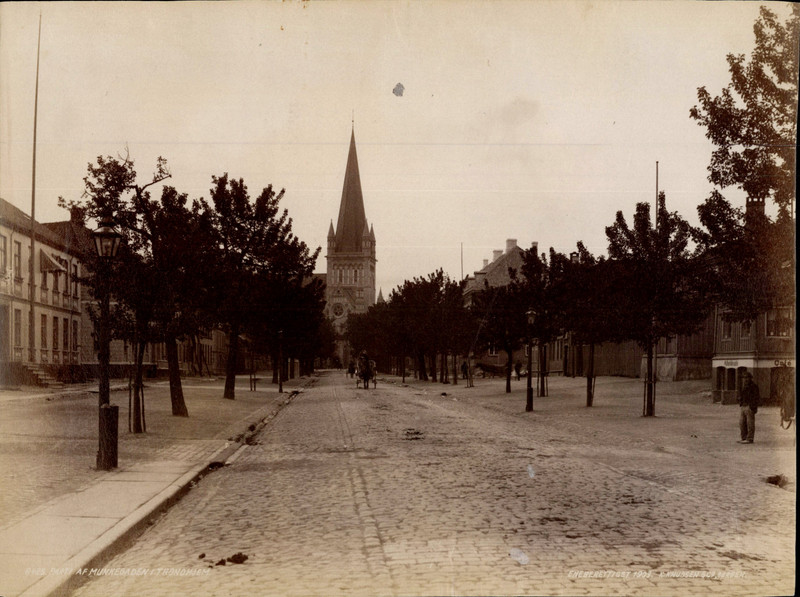 Knud Knudsen, Norge, Trondhjem, Munkegaten Vintage Albumen Print Tirage Albumi