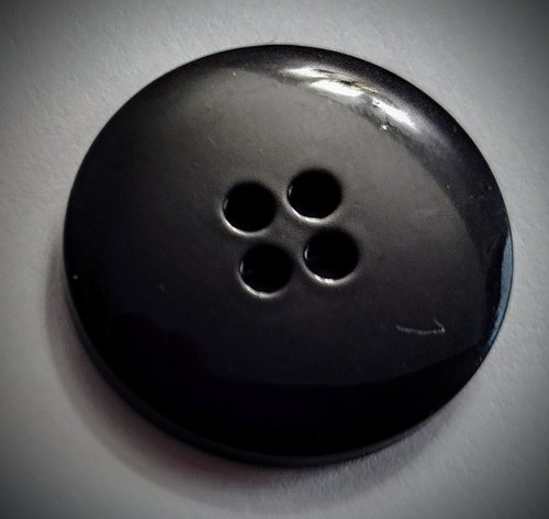 1" 4-Hole Black Heavy Craft/Clothing Buttons