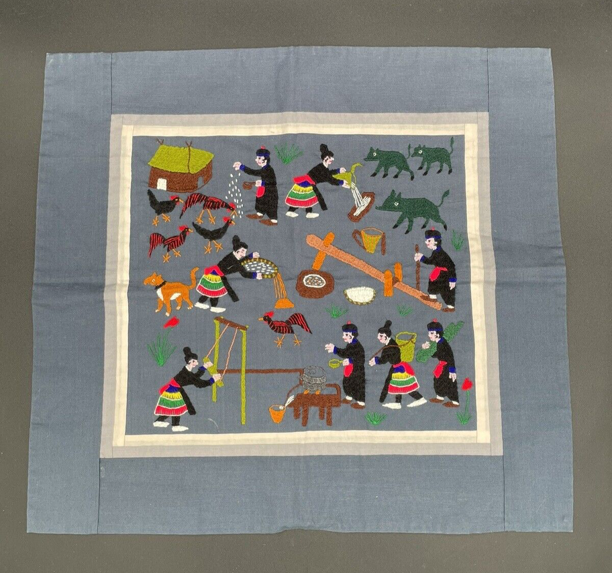 アート・デザイン・音楽 Hmong Story Cloths Pajntaub.jpg?v=1662497415