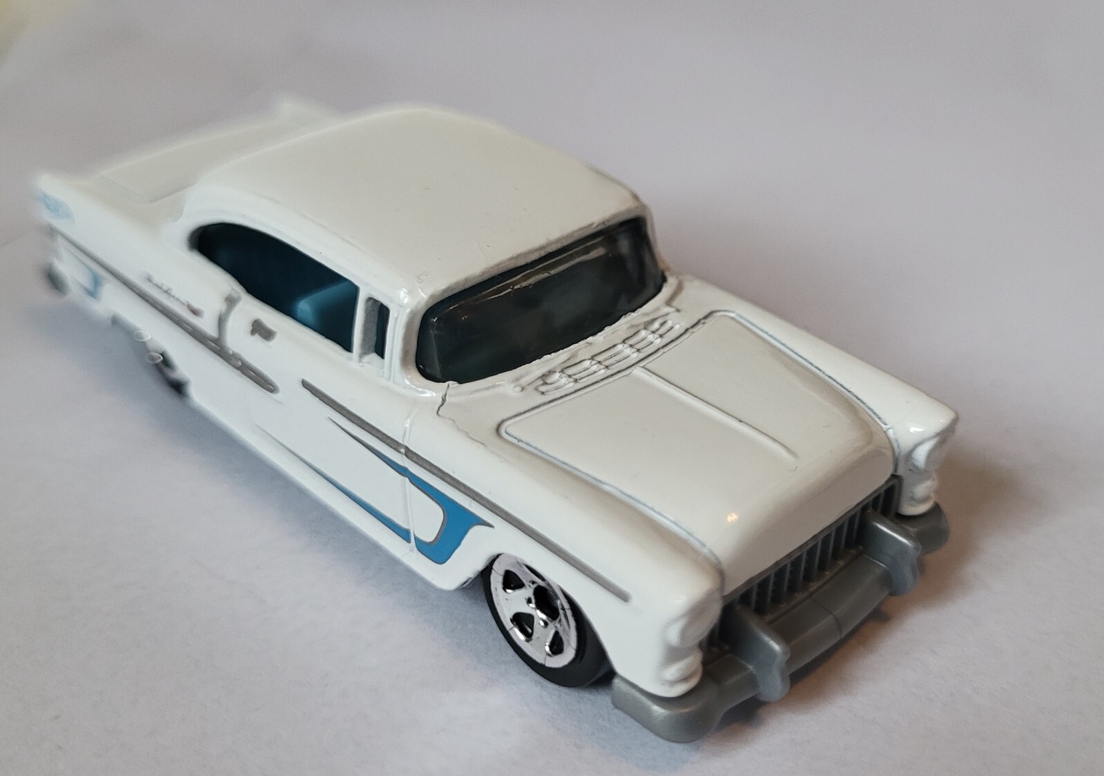 Hot Wheels 55 Chevy ミニカー Hot Wheels '55 Chevy Bel Air Gasser Purple 1:64 Scale Loose