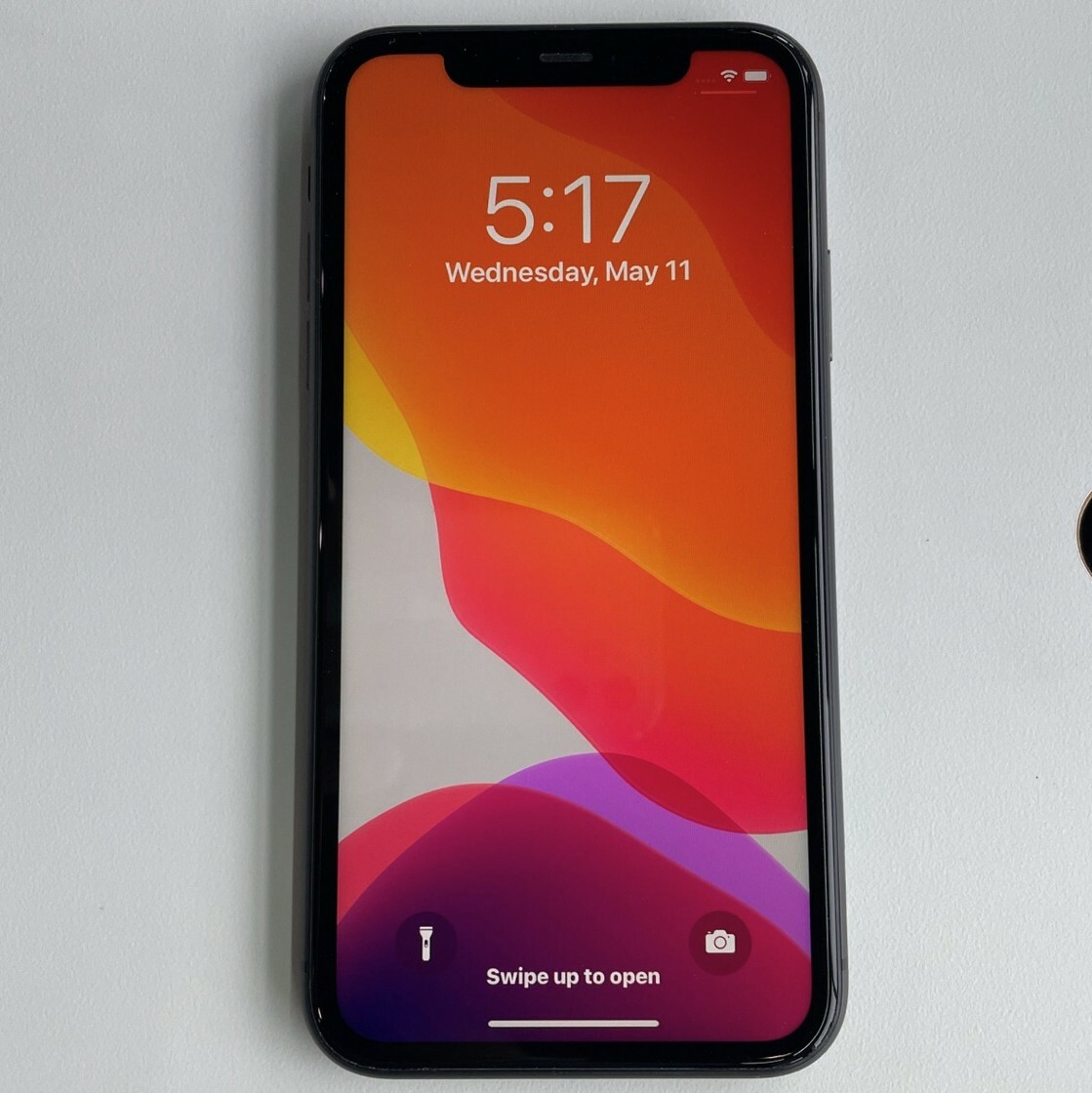 美品Apple iPhone 11 ブラック　64GB Apple iPhone 11 64GB, Black (Unlocked) (*EXCELLENT CONDITION