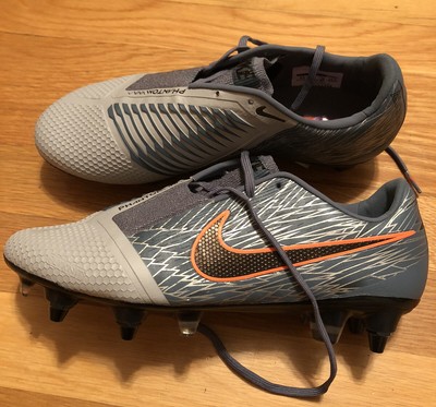 Nike JUNIOR Phantom Venom Club TF Fire Pack Scarpe .