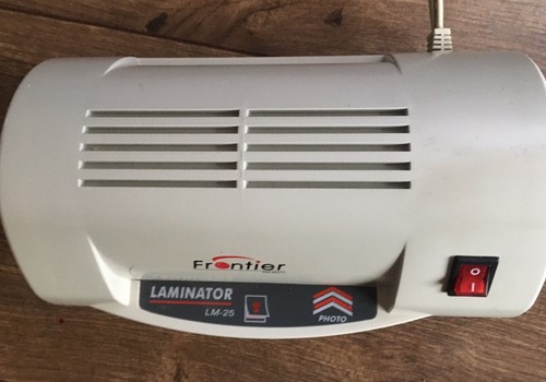 Frontier LM-25 Professional Laminator PSX-4531V w/Manual & 4 Laminating Sheets