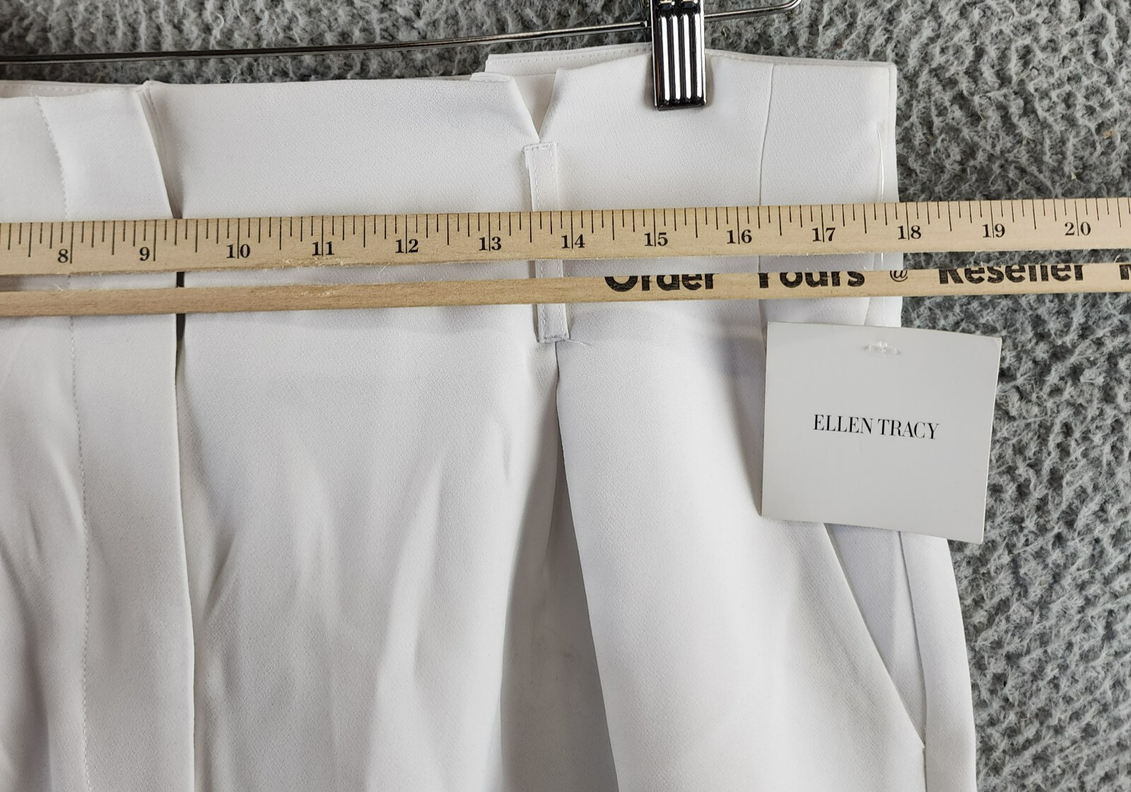 Ellen Tracy High Waisted Pleated Shorts Women's L White Zip Hook & Bar Closure - Picture 6 of 14