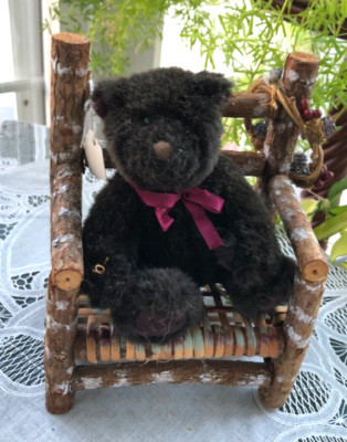 RUSS BERRIE - BRIARCLIFF BEAR ON RUSTIC CHAIR