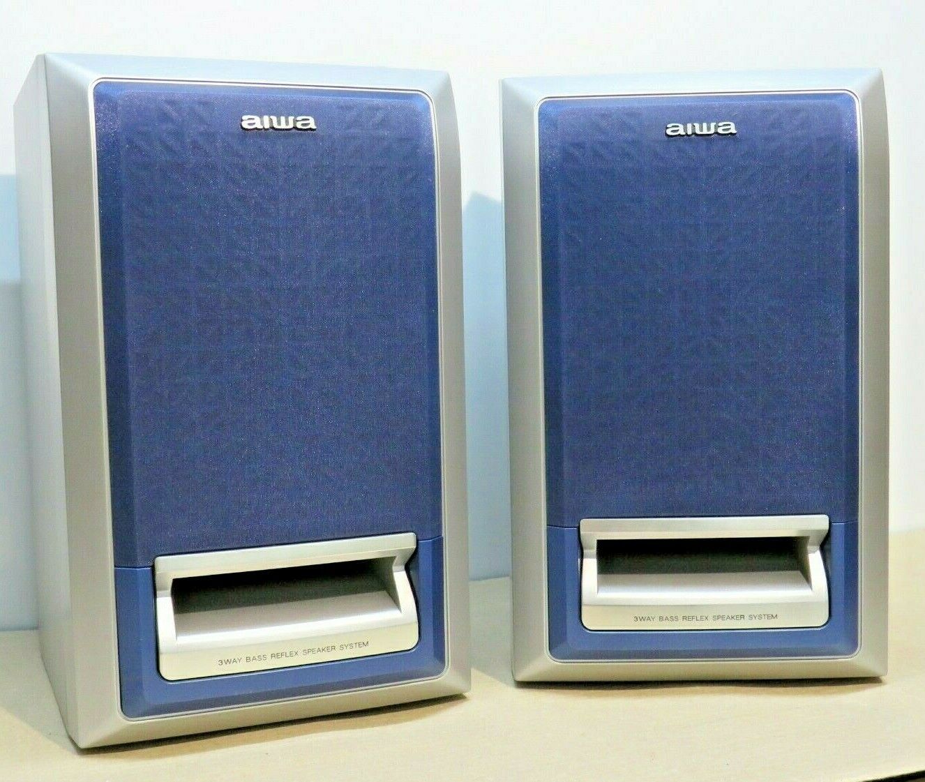 CASSE AUDIO - AIWA SX-NBL25 - 6 OHMS - 40 WATT - 3 WAY BASS CASSE AUDIO - AIWA SX-NBL25 - 6 OHMS - 40 WATT - 3 WAY BASS