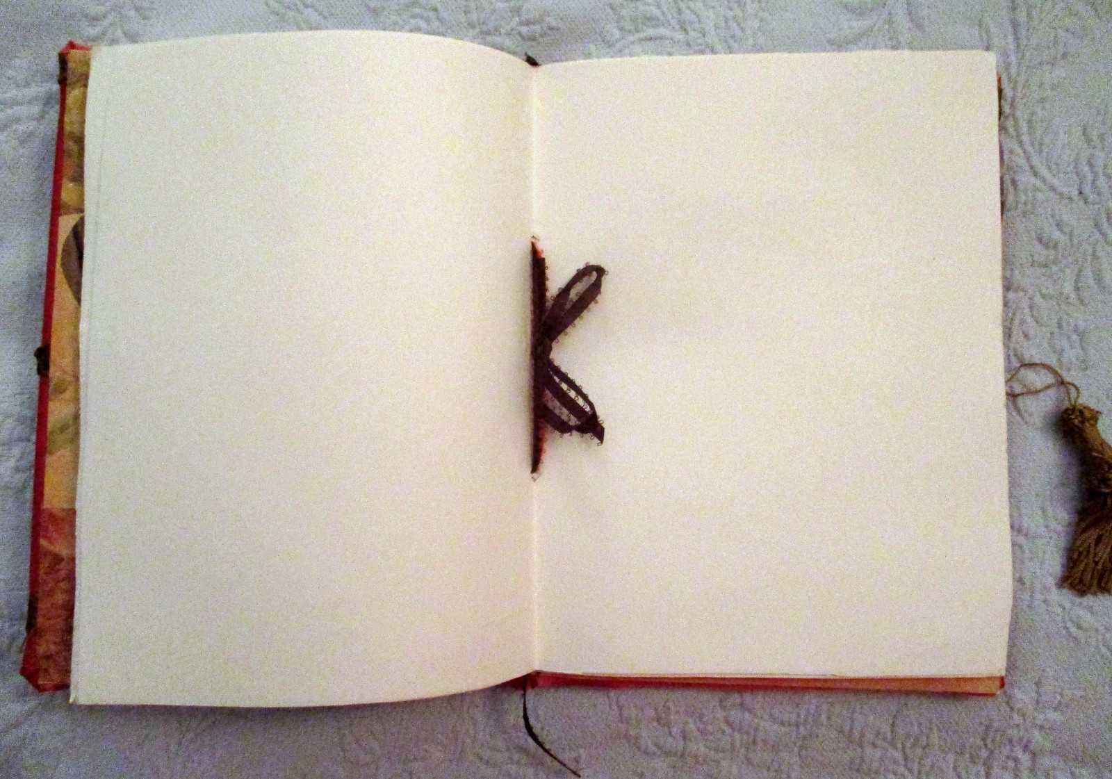 Journal Diary Smash book Sketchbook Satin Ribbons Beads & tassel BEAUTIFUL