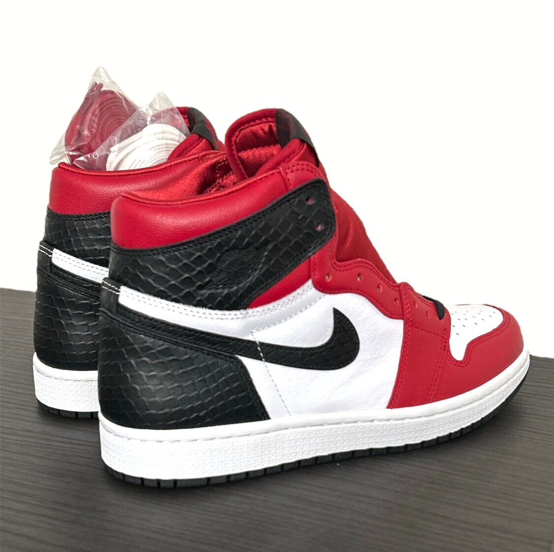 Pre-owned Jordan Wmns Air  1 High Og Chicago Snake Skin Satin Red