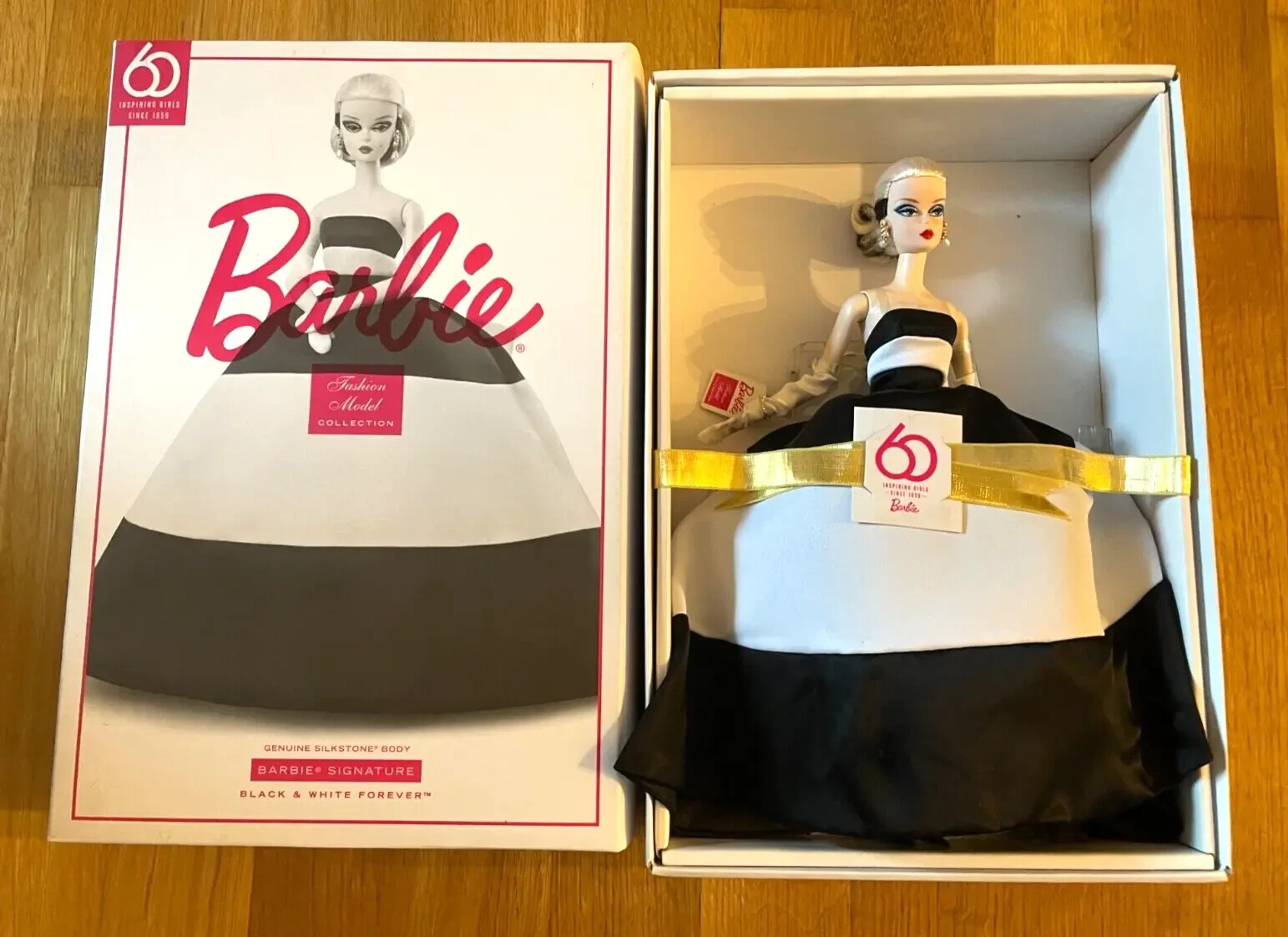 d*9様 レア メタモルフォーゼ Barbie コラボ JSK カチューシャ 黒 d*9様 レア メタモルフォーゼ Barbie コラボ JSK カチューシャ
