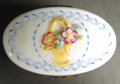 Vintage Limoges France Peint Main Trinket Box - Oval Bowl Basket of Flowers