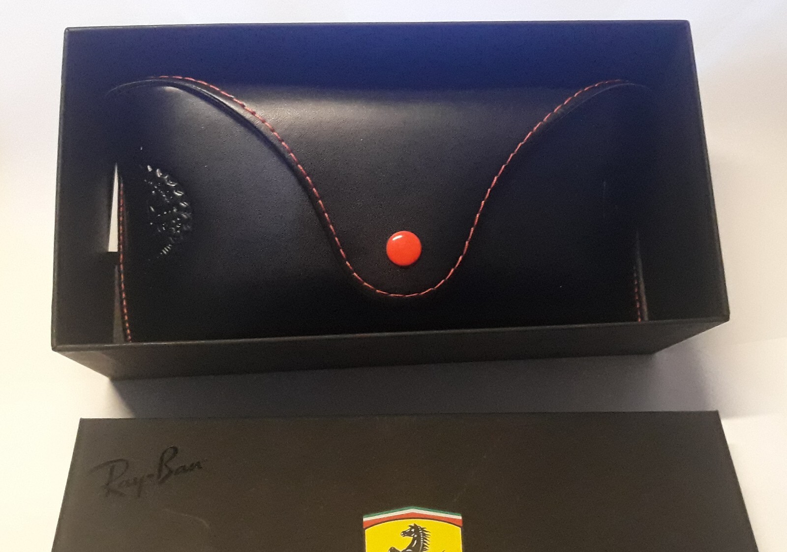 【激レア】 Ray-Ban×Ferrari レイバン フェラーリ メガネケース 激レア Ray-Ban×Ferrari レイバン フェラーリ メガネケース Ray-Ban