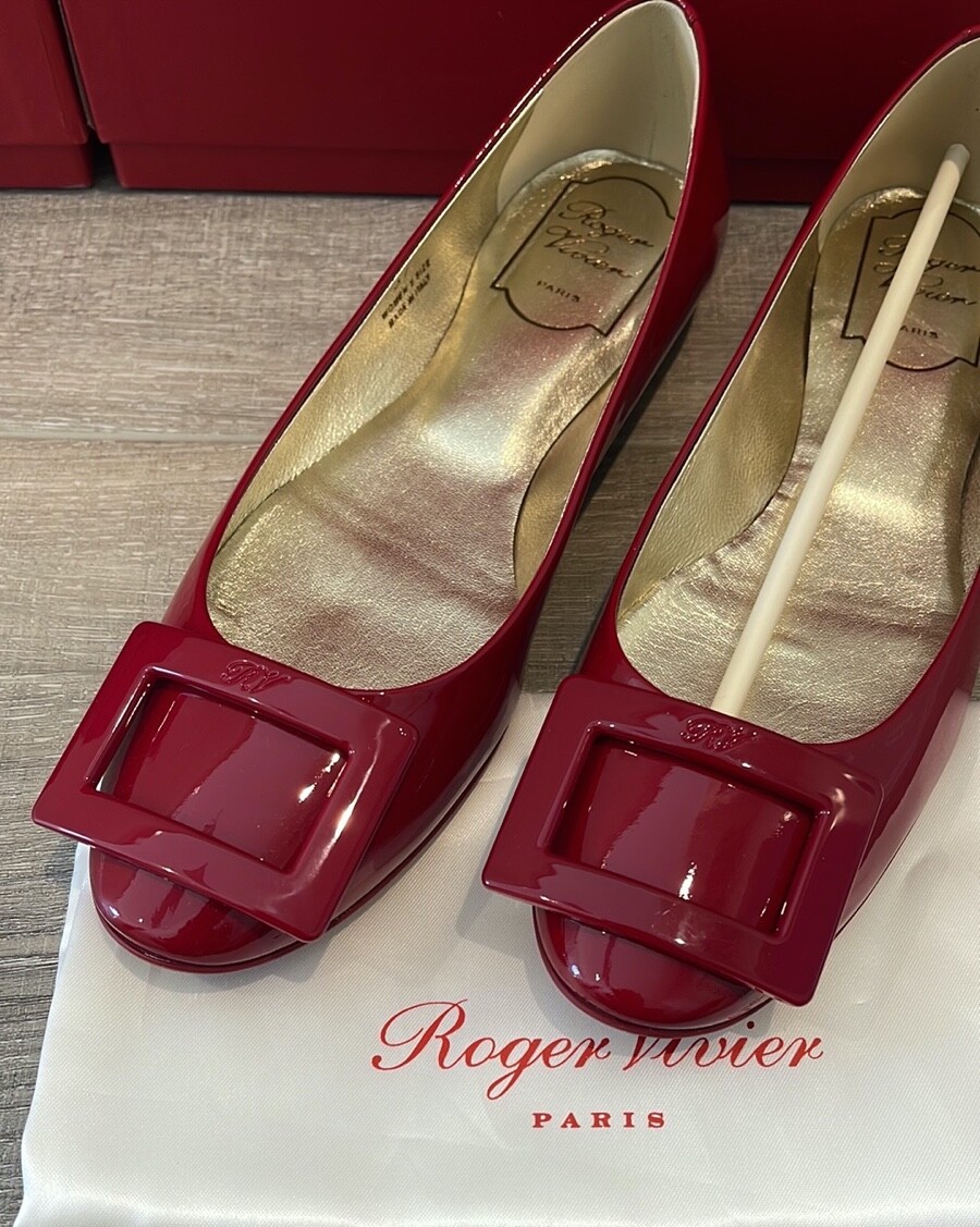 Brand New Authentic Roger Vivier Gommette Ballet Flats