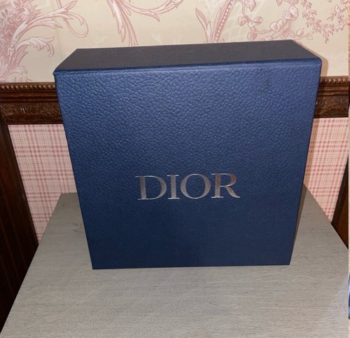 Dior ギフトボックス セスタ Dior ギフトボックス セスタ