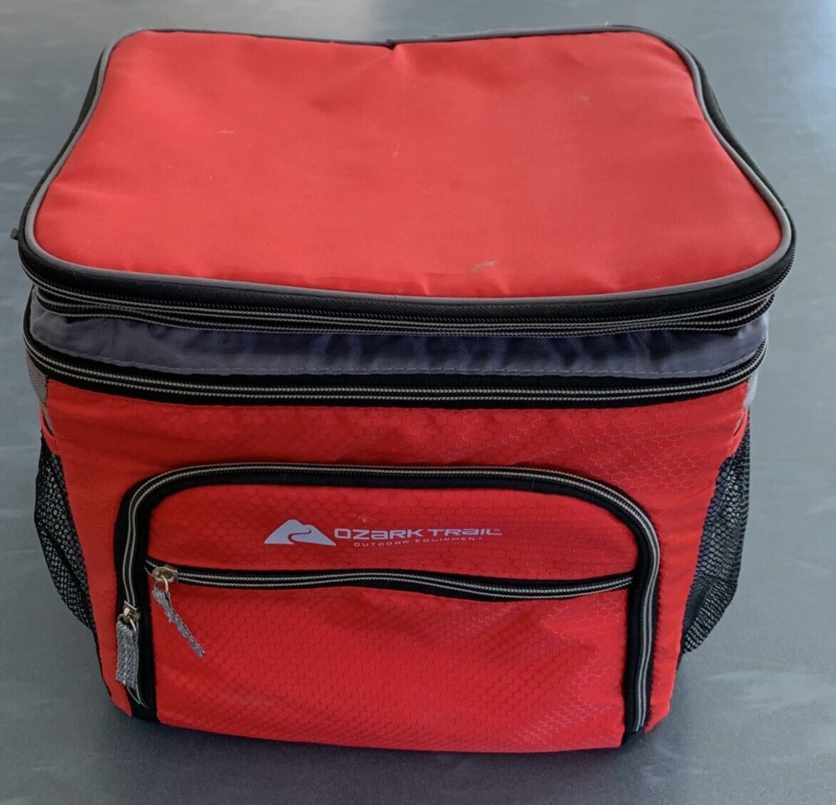 With Ice Box Food Beverage Camping Picnic Beach Work Park Car