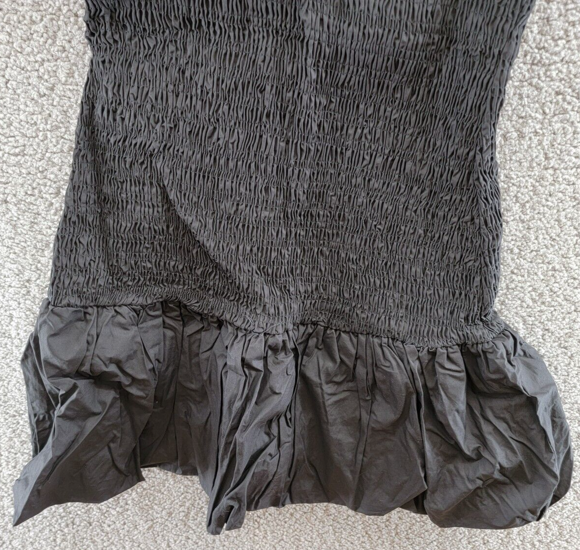 En Saison Smocked Bubble Hem Mini Dress Womens L Black Self-Tie Back Zip Closure - Picture 4 of 15