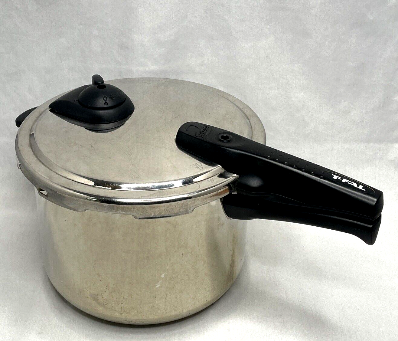 T-Fal Sensor 2 Pressure Cooker Stainless Steel Stove Top 6L / 6.34Quarts T-Fal Sensor 2 Pressure Cooker Stainless Steel Stove Top 6L / 6.34Quarts