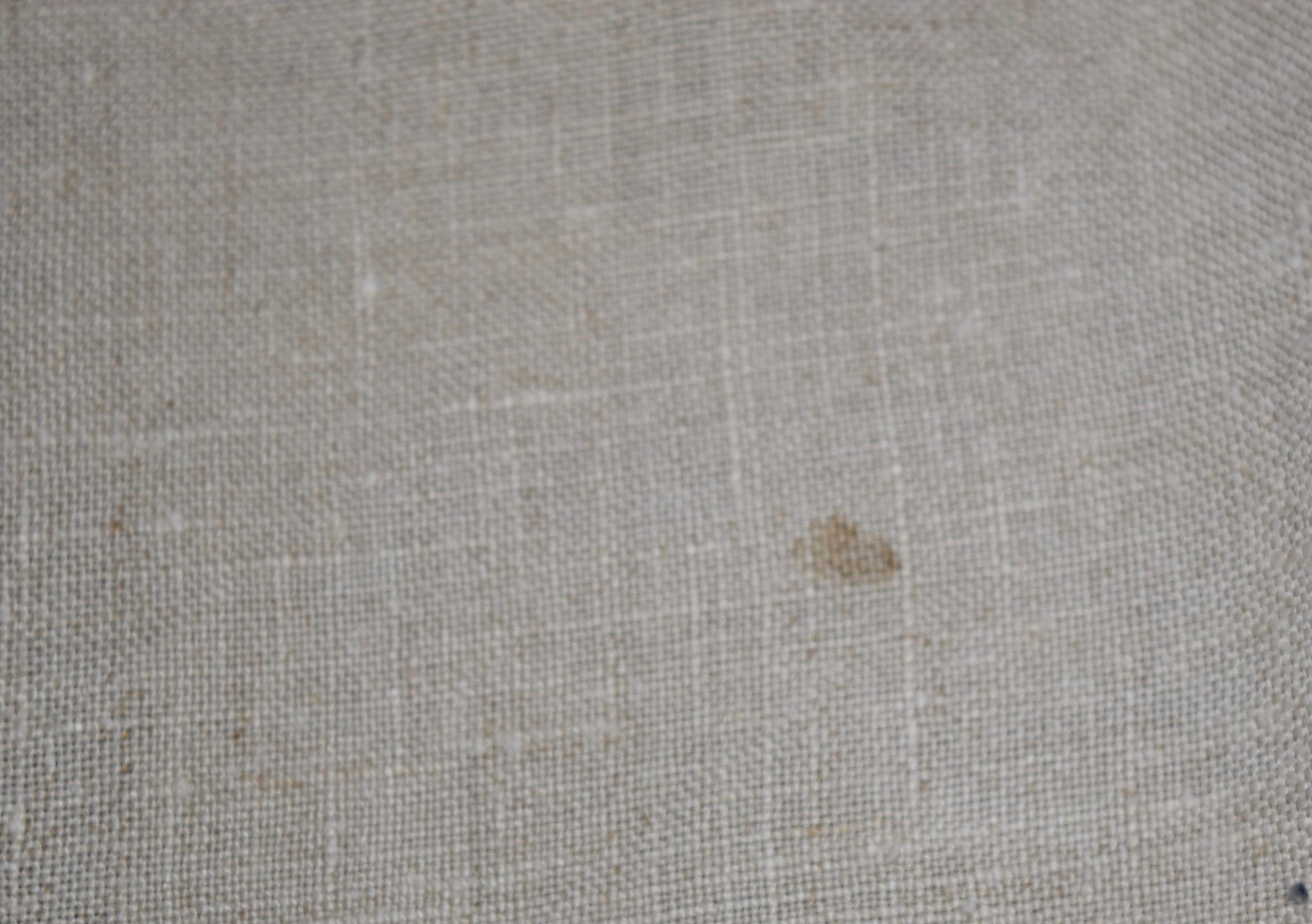 6337 Antique Linen hall table runner/doily, fabulous  floral crochet edge