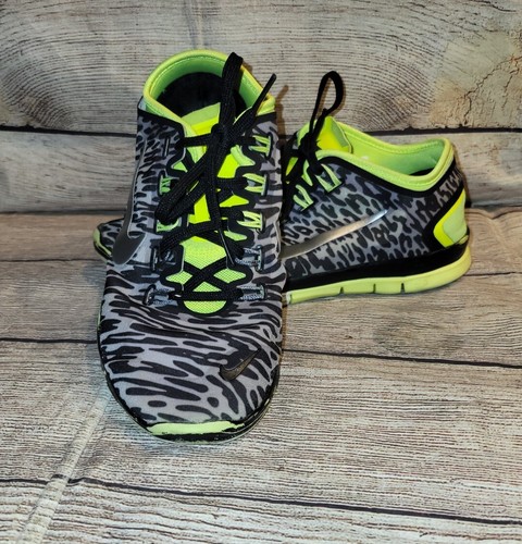 Nike FZ3682370 関税送料込 Nike Free 5.0 TR Connect 2 Athletic Shoes Black Grey Volt