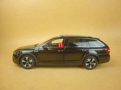 1/18 China Volkswagen Skoda Octavia Combi brown-black color