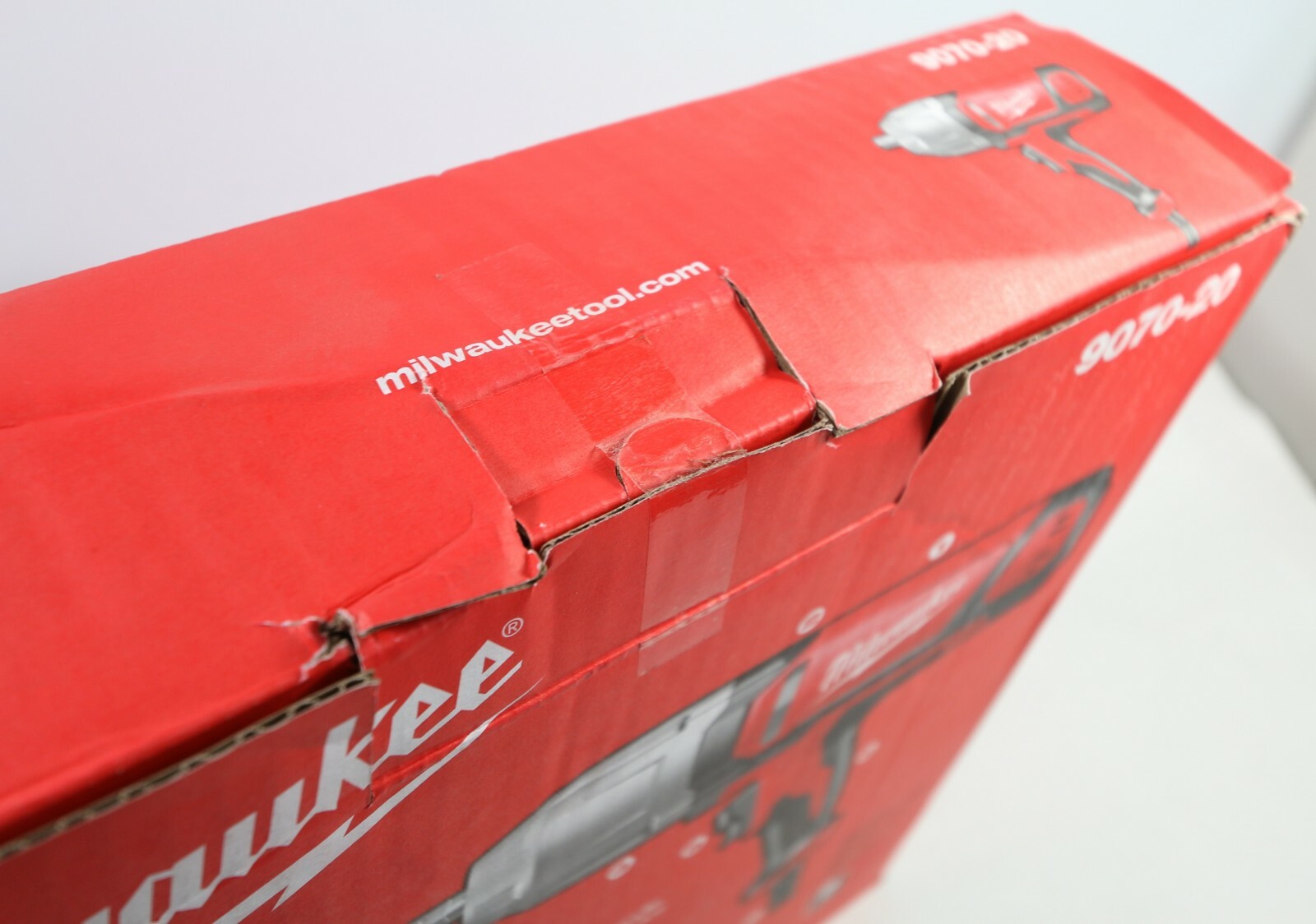 Milwaukee 9070-20 1/2-Inch Impact Wrench with Rocker Switch & Detent Pin Socket