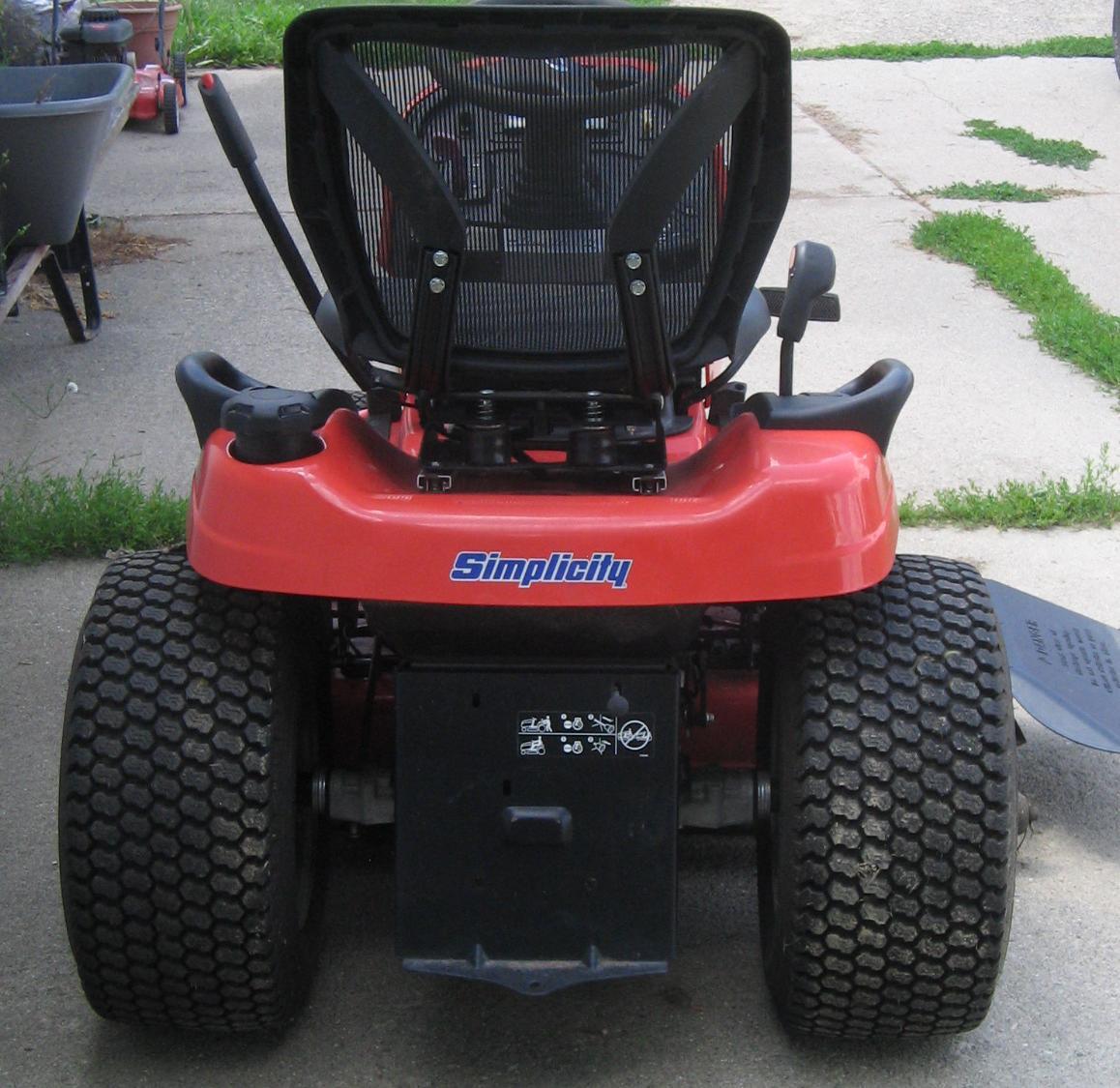 Simplicity Conquest 27 hp Riding Mower 176 hrs