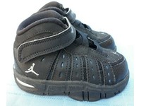 athletic shoes with velcro closures