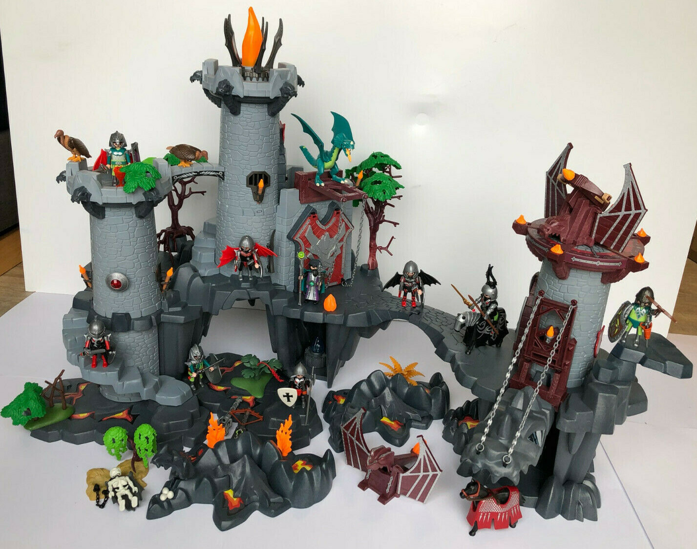 Playmobil Große Drachenburg (4835) + Drachenturm (4836) + Zubehör