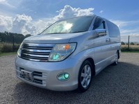 NISSAN ELGRAND 3.5 HIGHWAY STAR AUTOMATIC * 8 SEATER * RED LEATHER PREMIUM *