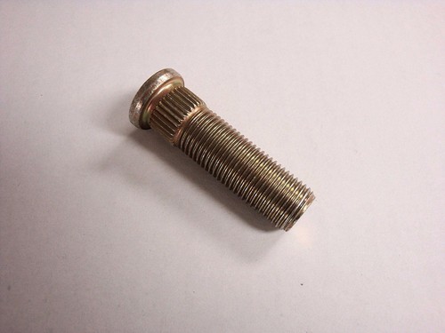 るう　 NEW GENUINE OEM TORO PART #1-633926 WHEEL STUD FOR TORO