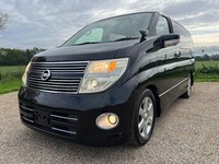 NISSAN ELGRAND 2.5 HIGHWAY STAR AUTO 8 SEATER * TWIN POWER DOORS * BLACK LEATHER
