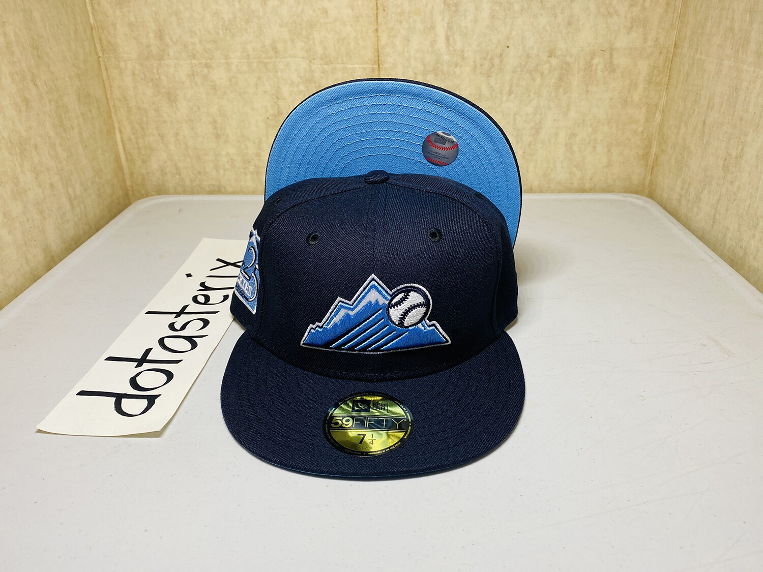 【入手困難】MLB Colorado Rockies プルオーバー ジャケット 入手困難】MLB Colorado Rockies プルオーバー ジャケット