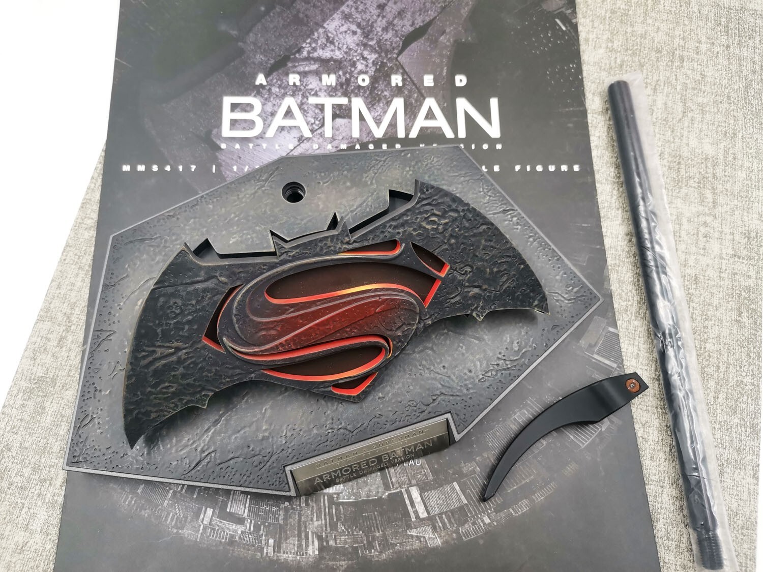 Hottoys Stand Figure MMS417 Batman v Superman Dawn of
