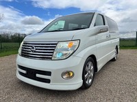 NISSAN ELGRAND 3.5 HIGHWAY STAR 4X4 AUTO * 8 SEATER * TWIN POWER DOORS * HALF LE