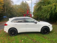 PORSCHE CAYENNE D V6 TIPTRONIC White Auto Diesel, 2013