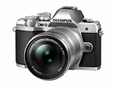 OLYMPUS OM-D E-M10 Mark III Mirrorless Digital Camera EZ Double Zoom Kit Silver
