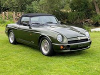 MG RV8 MGRV8 4.0 V8 CONVERTIBLE WOODCOTE GREEN * 1 OWNER CAR AND ONLY 4491 MILES