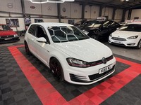 VOLKSWAGEN GOLF 2.0 TSI BlueMotion Tech GTI Launch 2015