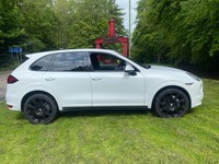PORSCHE CAYENNE D V8 S TIPTRONIC S White Auto Diesel, 2013