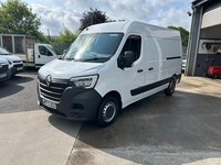 RENAULT MASTER 2.3 FWD MM35 L2H2 MWB MEDIUM ROOF dCi 135 Business White Manual