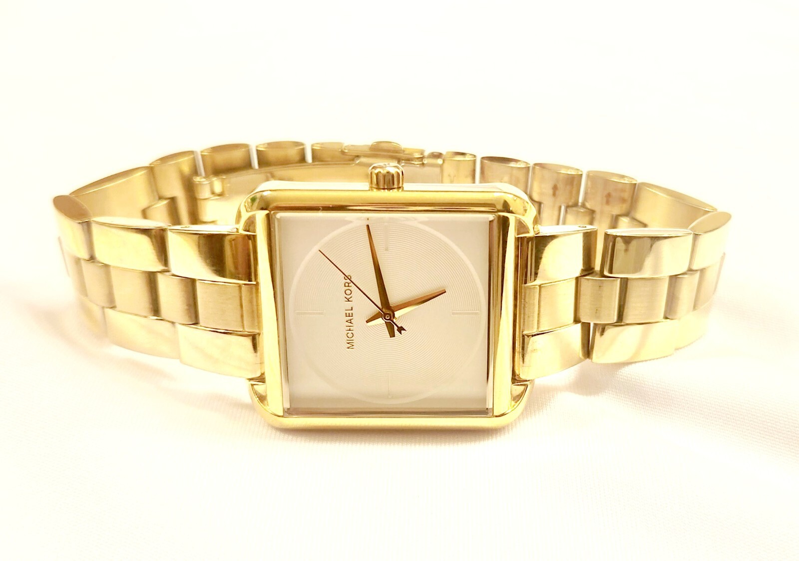MICHAEL KORS アナログ時計 ホワイト/ゴールド Amazon.co.jp: [マイケルコース] 腕時計 EMERY MK4641