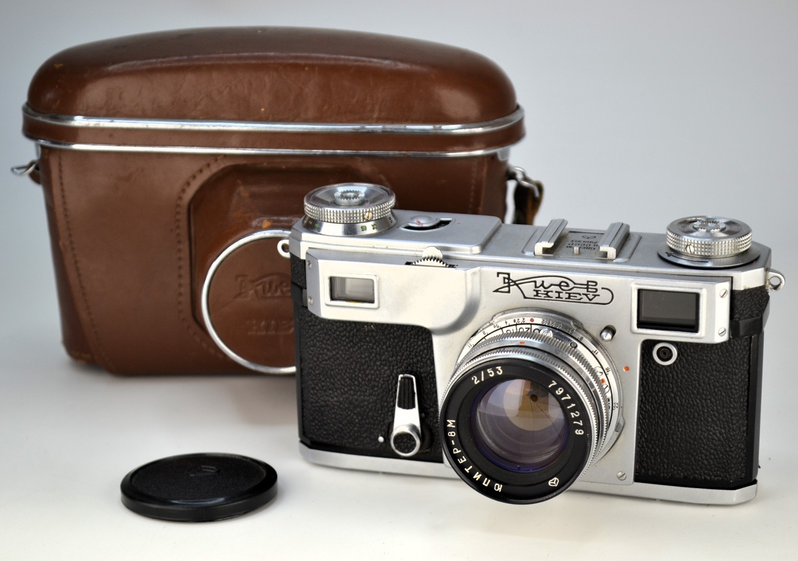 KIEV-4,KIEV-4aおよびレンズJUPITER-8M Vintage Early Kiev-4A 35mm RF Camera Jupiter-8M 2/50 Lens