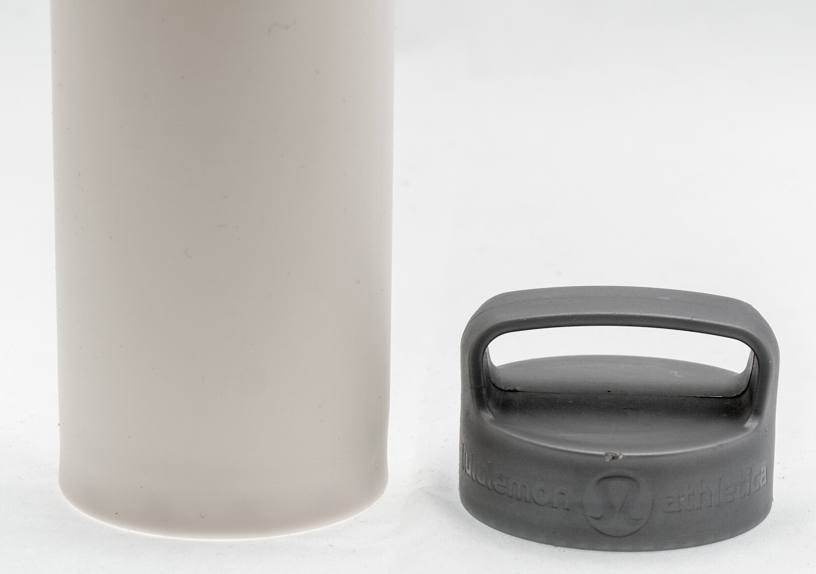 Lululemon Glass Waterbottle White Silicone Sleeve