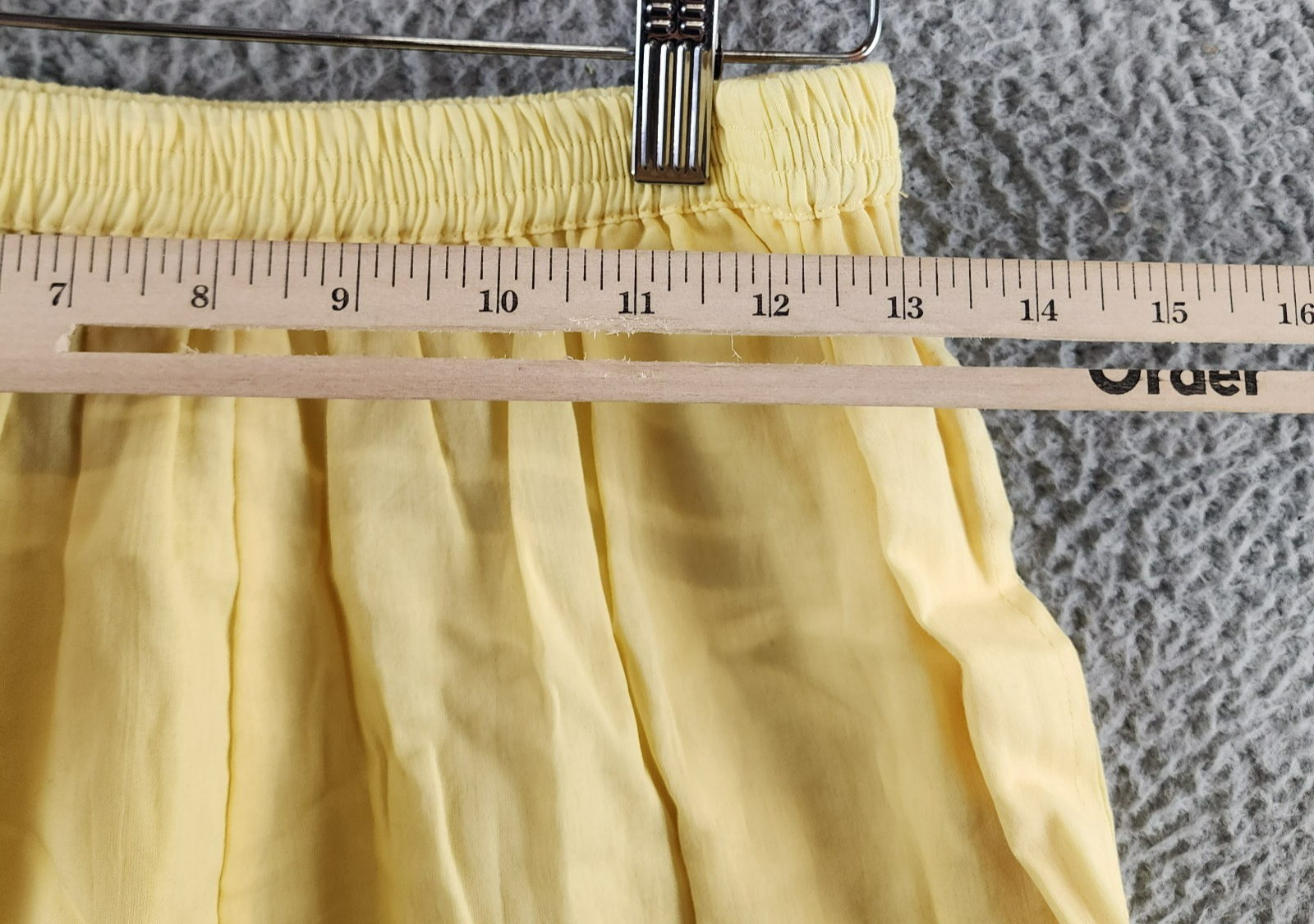 AQUA Pull On Shorts Women's Large Yellow Solid Side Pockets Elastic Waistband - Picture 5 of 13