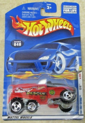 2001 First Editions Hot Wheels XS-IVE Red Fire & Rescue Vehicle 28 of 36 No.040 